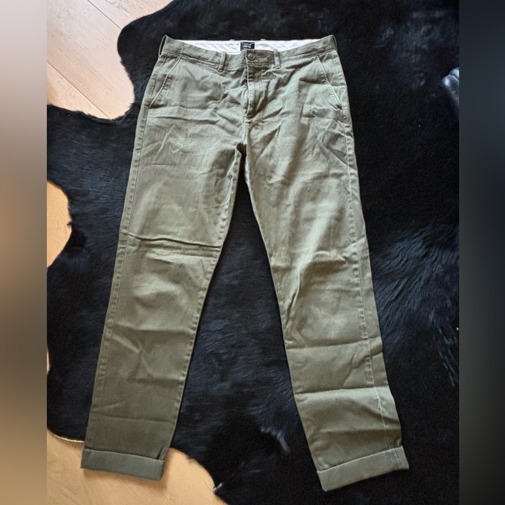 𝒥 𝒸𝓇ℯ𝓌 olive pants